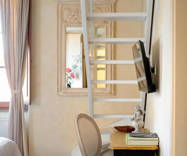 Oda ve Kahvaltı Mabelle Residenza Sassetti 4*